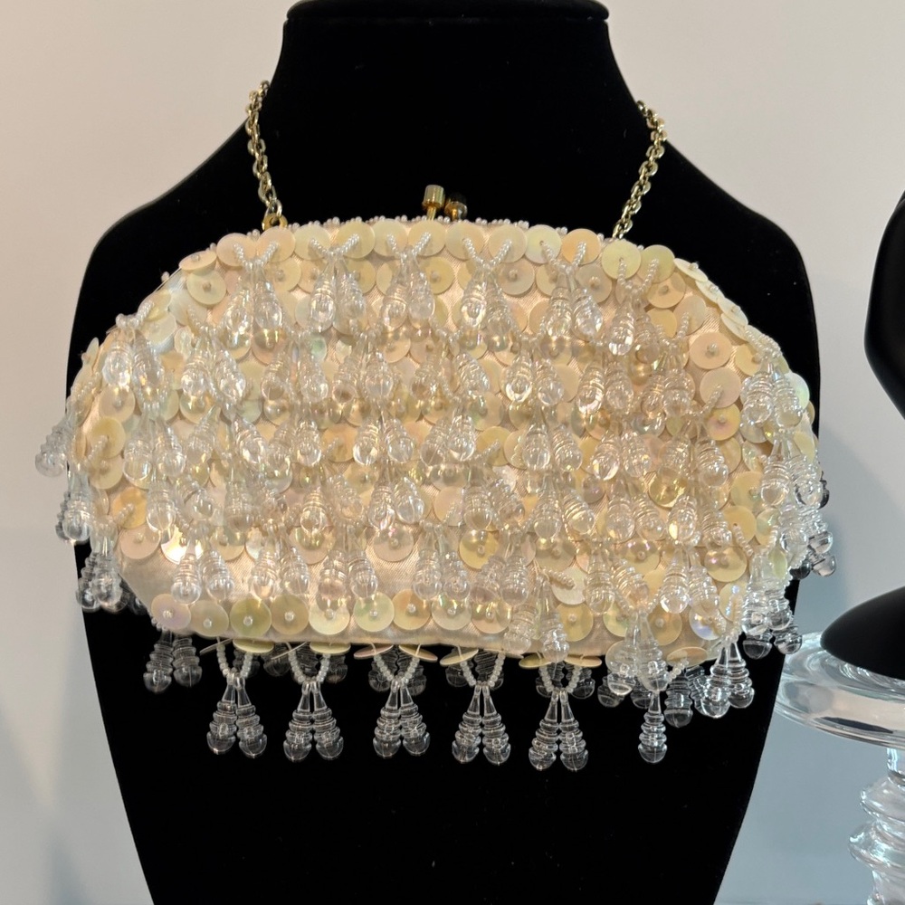 Vintage Cream Beaded Clutch